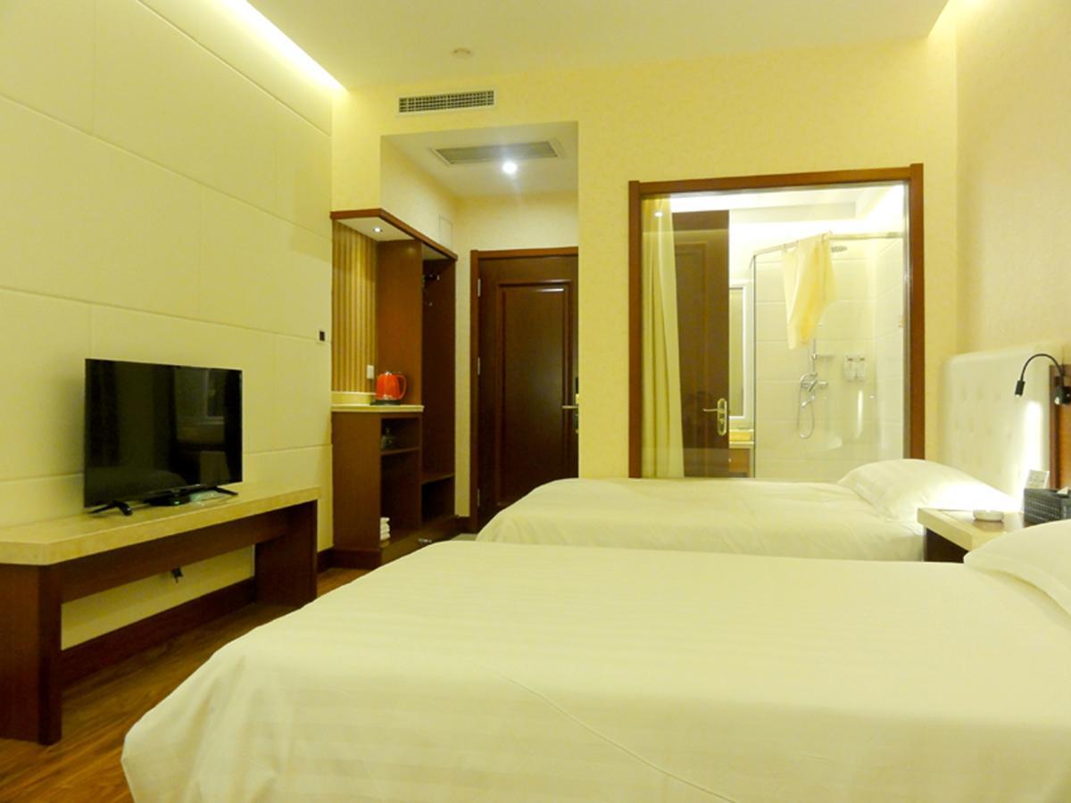 Hua Qi Kaiserdom Hotel Zhongshan Road St Michael'S Cathedral And Zhanqiao Pier Qingdao Zewnętrze zdjęcie