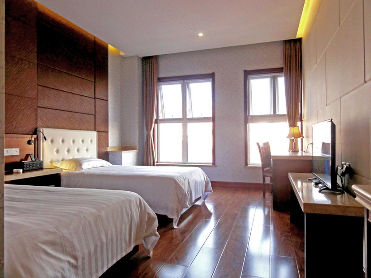 Hua Qi Kaiserdom Hotel Zhongshan Road St Michael'S Cathedral And Zhanqiao Pier Qingdao Zewnętrze zdjęcie