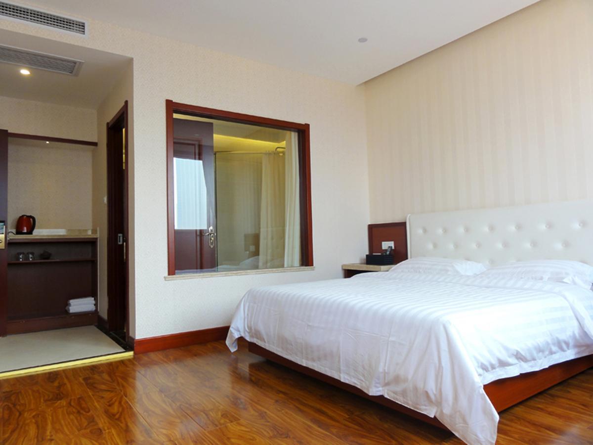 Hua Qi Kaiserdom Hotel Zhongshan Road St Michael'S Cathedral And Zhanqiao Pier Qingdao Zewnętrze zdjęcie
